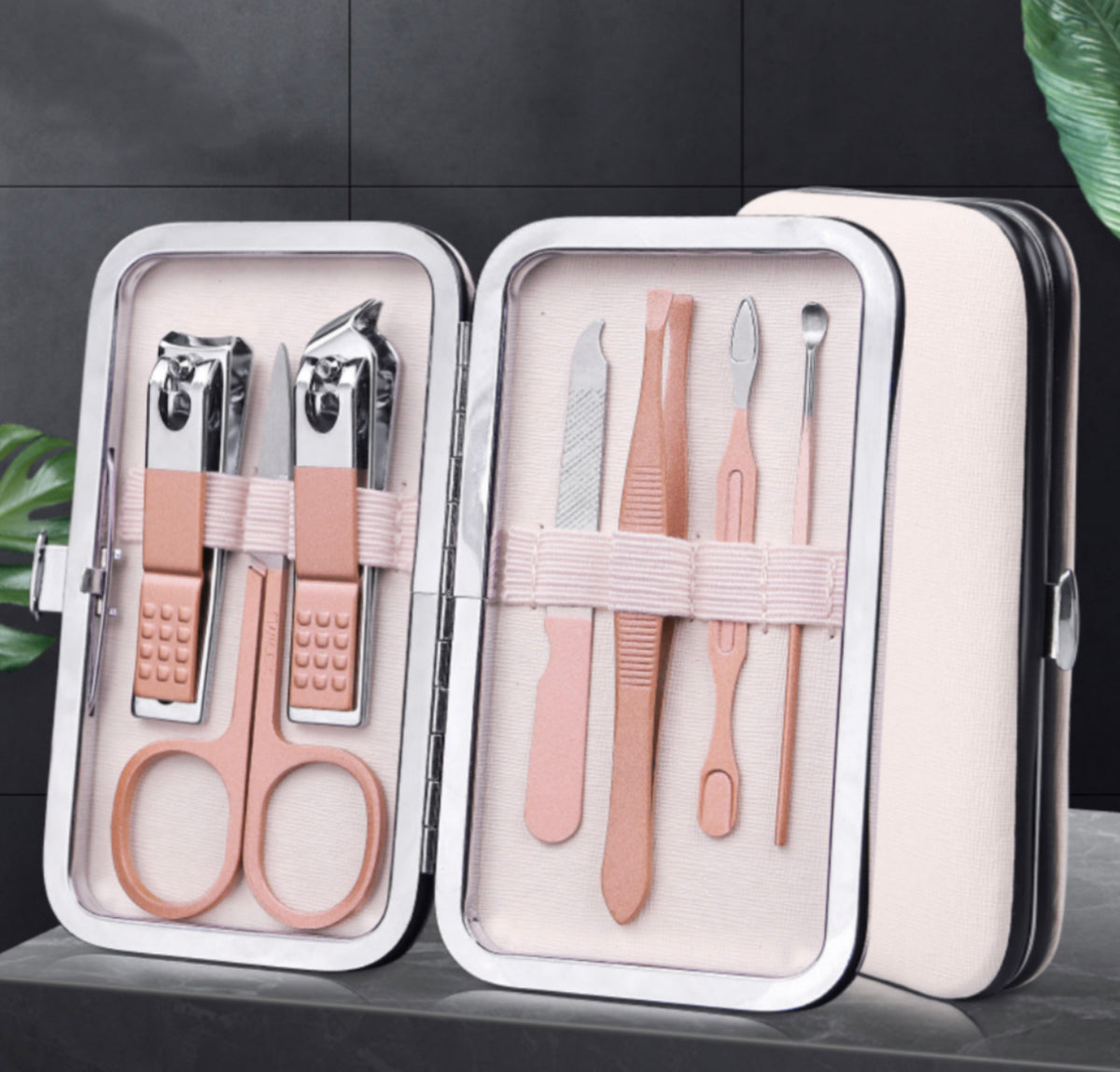 ROSE GOLD NAIL CLIPPER MANICURE SET